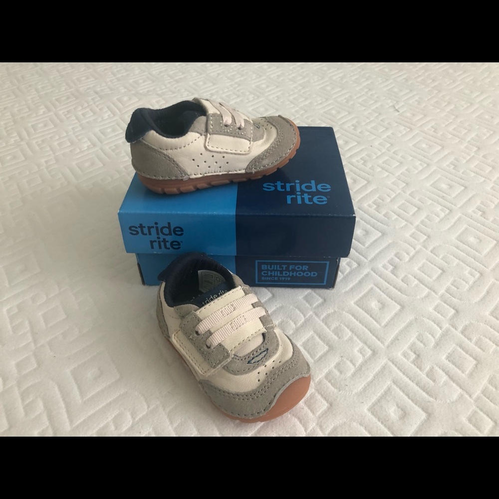 NIB WYATT Stride Rite Size 3 Baby Shoes